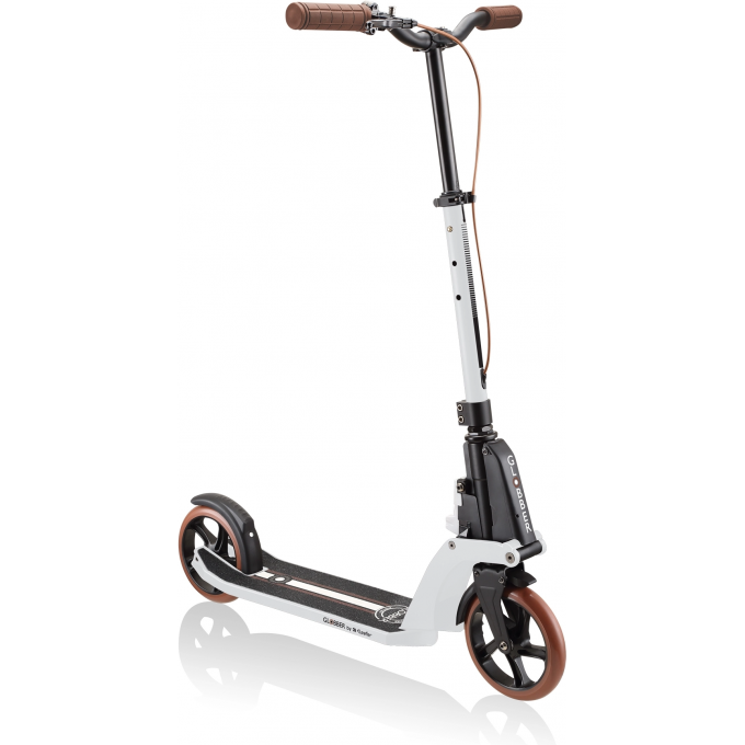 Самокат GLOBBER ONE K 180 PISTON DELUXE Белый 676-399 Самокат GLOBBER ONE K 180 PISTON DELUXE Белый 676-399
